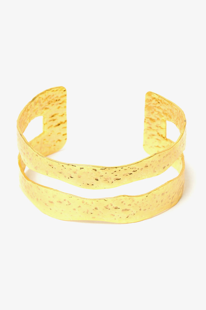 Strata split cuff bracelet in gold with textured dual band design